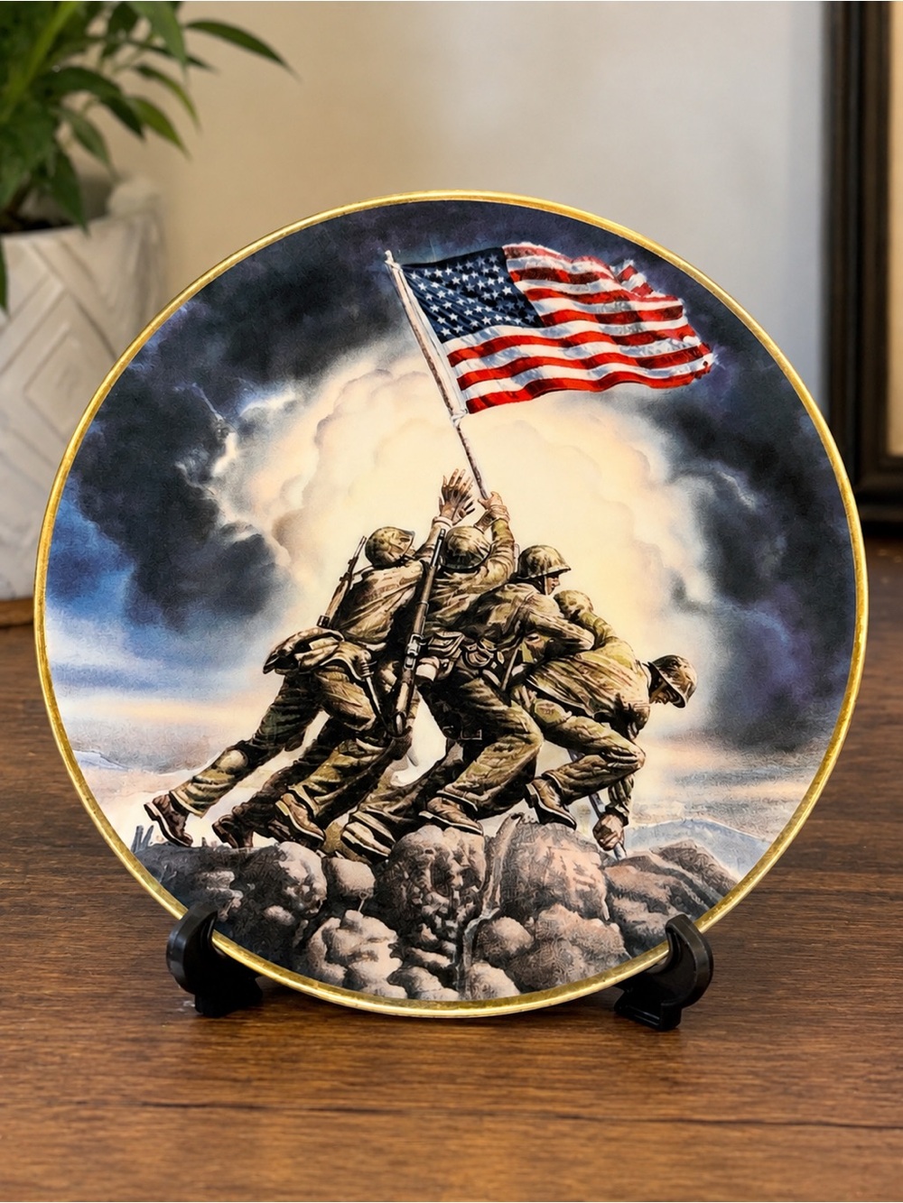 Franklin Mint Iwo Jima Flag Raising Plate Felix de Weldon 1992 With Box